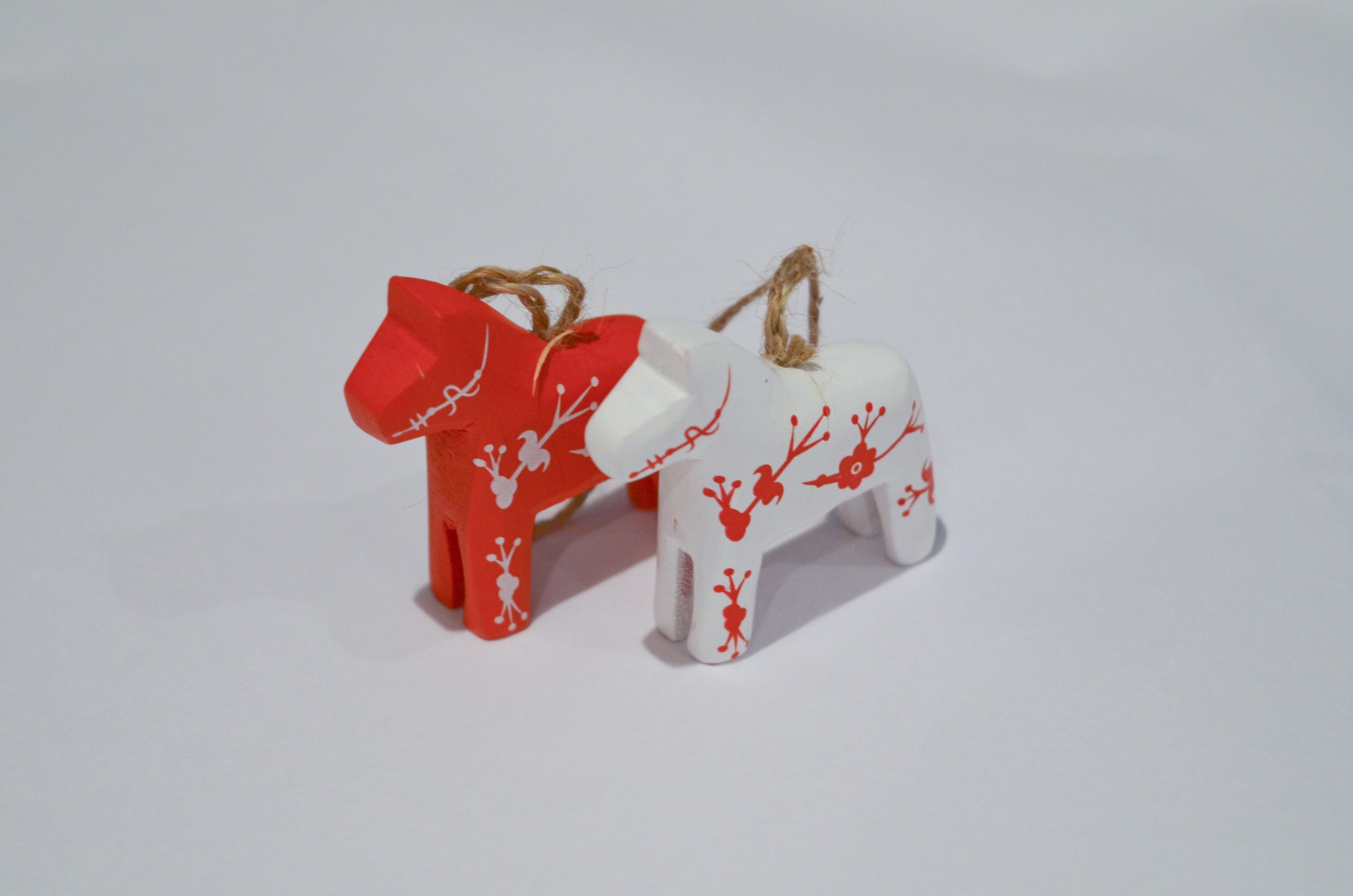 Two pack Dala horse ornamnets